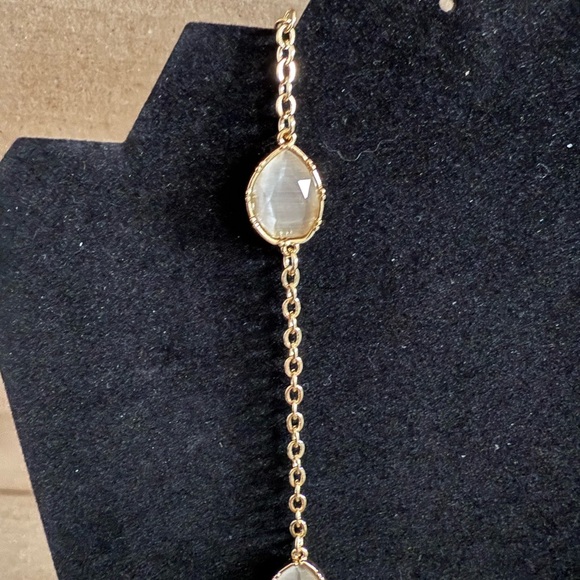 14th & Union Elegant Gold tone and White Teardrop Necklace - Picture 2 of 4